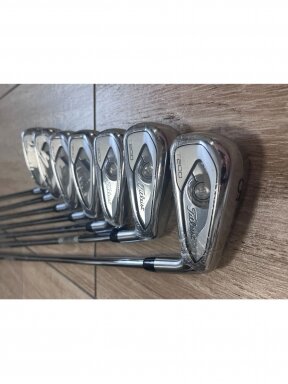 Titleist T200 Iron Set Regular (7 clubs)